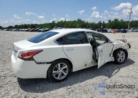 2015 Nissan Altima 2.5 из США, поврежденный, VIN 1N4AL3AP2FC196285